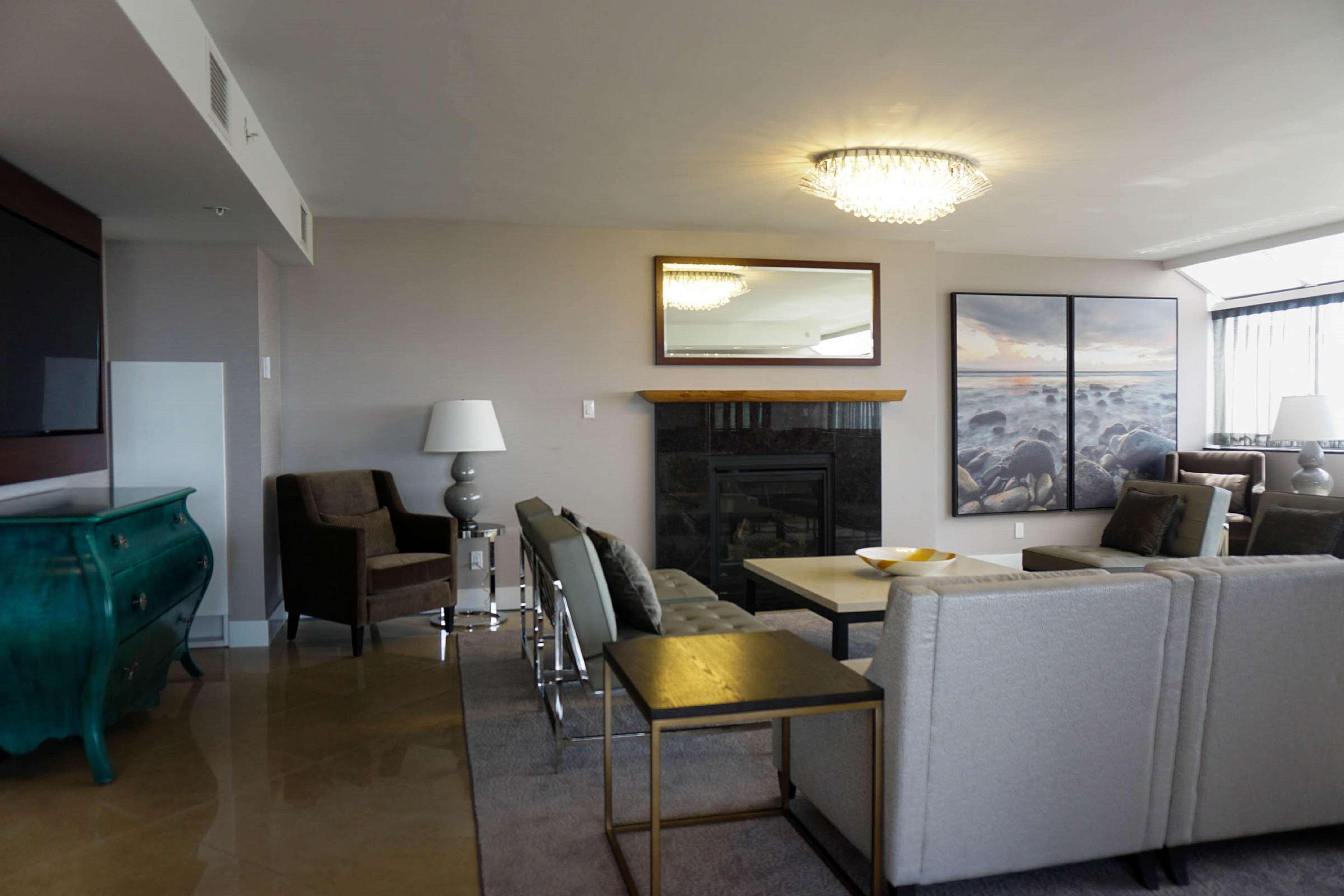 Doubletree By Hilton Hotel & Suites Вікторія Екстер'єр фото