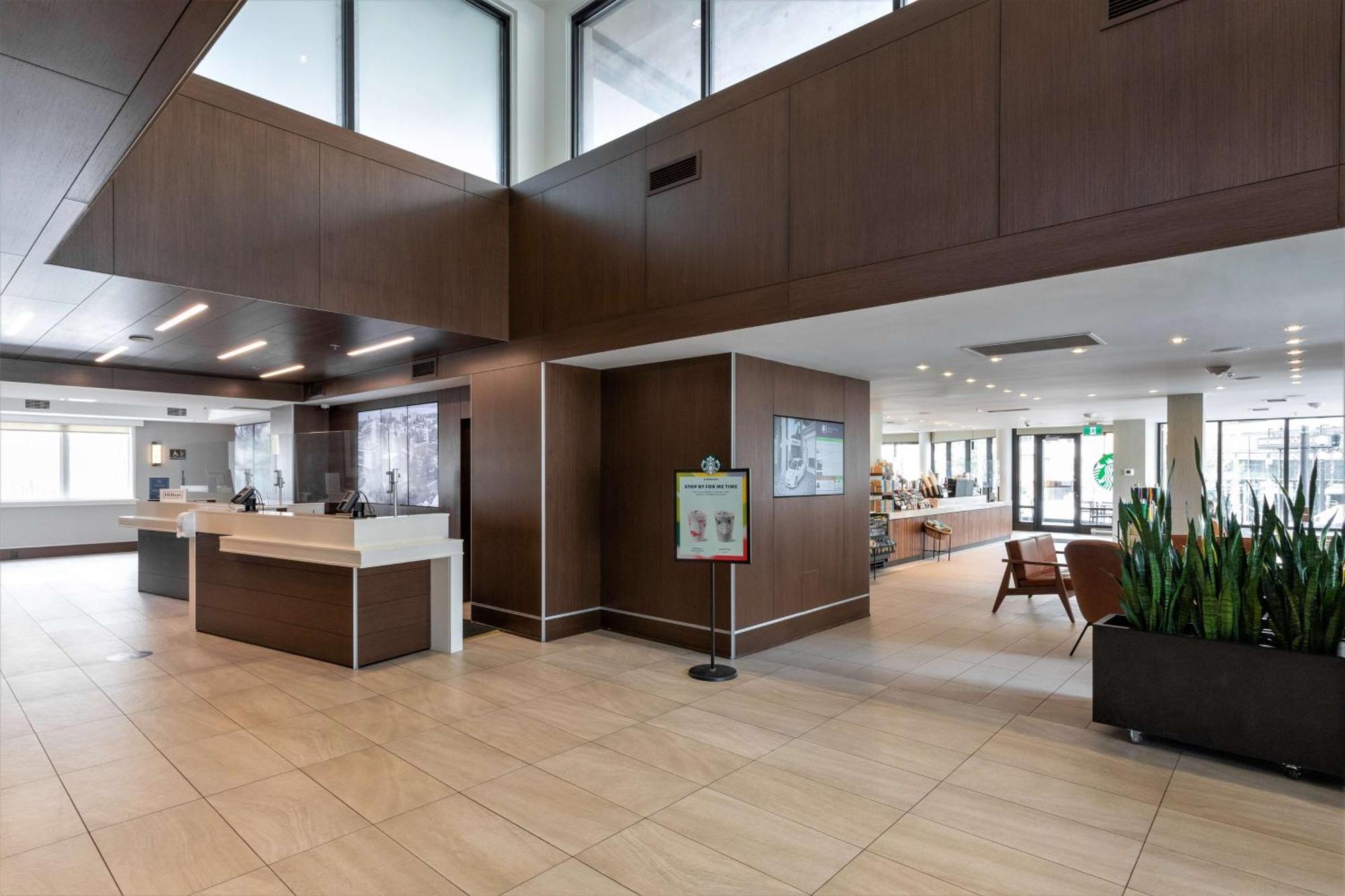 Doubletree By Hilton Hotel & Suites Вікторія Екстер'єр фото